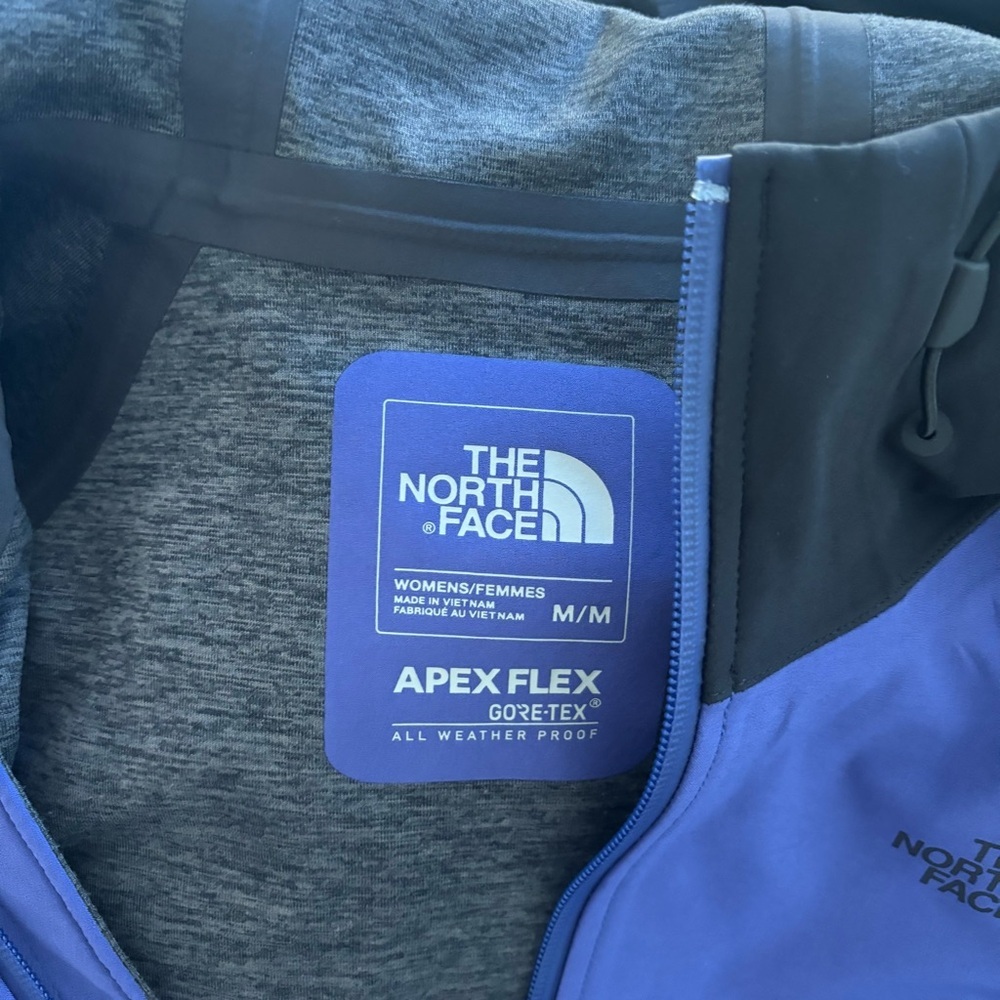 The North Face Apex Flex GTX women's jacket in purple and black. - Picture 4 of 4
